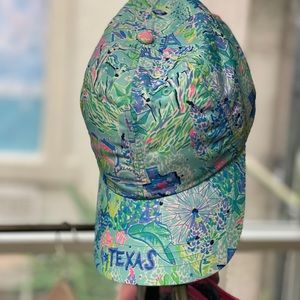 Lilly loves Texas hat